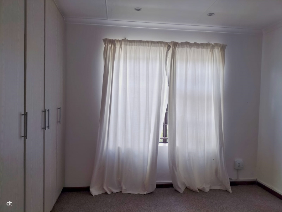 3 Bedroom Property for Sale in Fraaiuitsig Western Cape